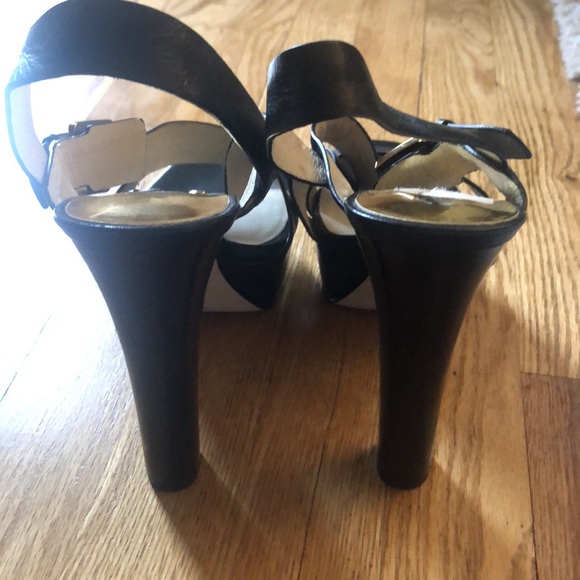 MICHAELS KORS HEALS - Picture 4 of 8